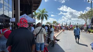 Long lines outside Central Broward Park with another 3 hour delay. Miami Carnival 2026